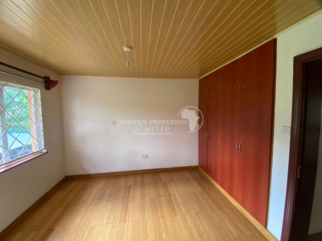 4 Bedroom All Ensuite+DSQ Spacious House For Sale In Runda. in Kenya - Image 6