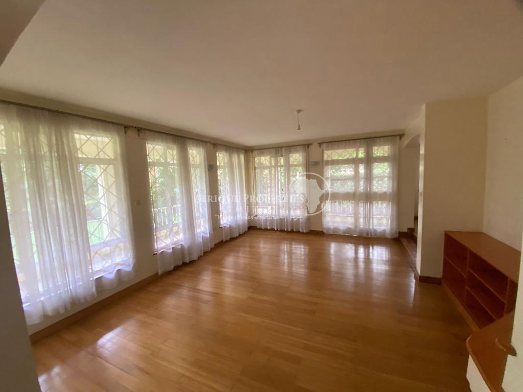 4 Bedroom All Ensuite+DSQ Spacious House For Sale In Runda. in Kenya - Image 5