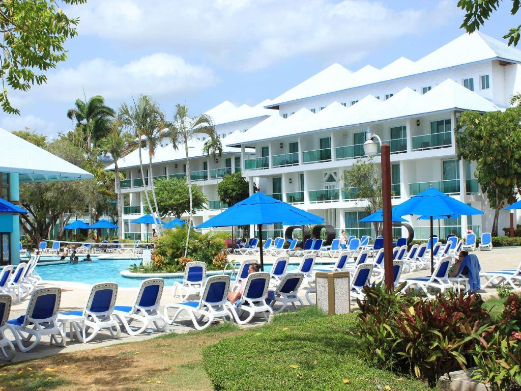 GRAND PARADISE PLAYA DORADA - ALL INCLUSIVE en la República Dominicana - Imagen 1