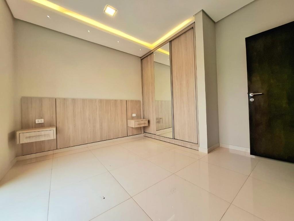 Duplex con piscina en el barrio Santa Maria de Encarnacion en Encarnación - Imagen 6