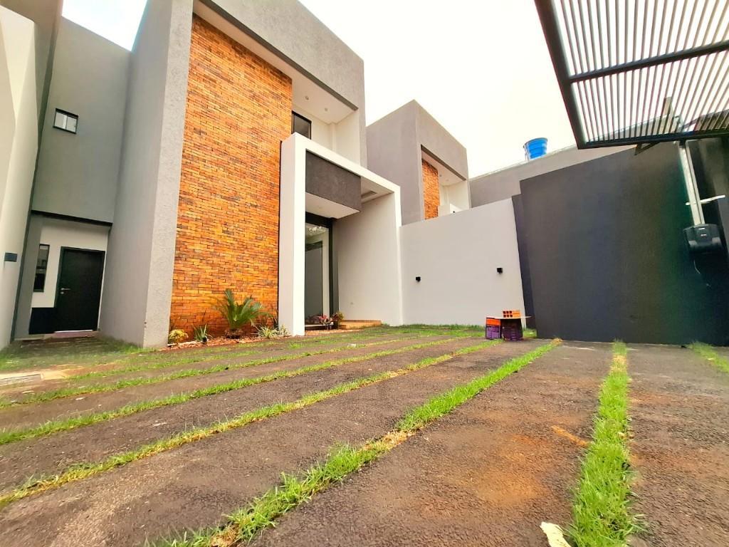 Duplex con piscina en el barrio Santa Maria de Encarnacion en Encarnación - Imagen 9