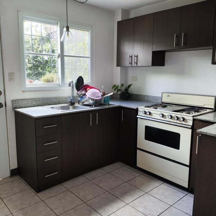 VENDO CASA EN CONDOMINIO FUENTES DEL VALLE NORTE en Mixco - Imagen 3