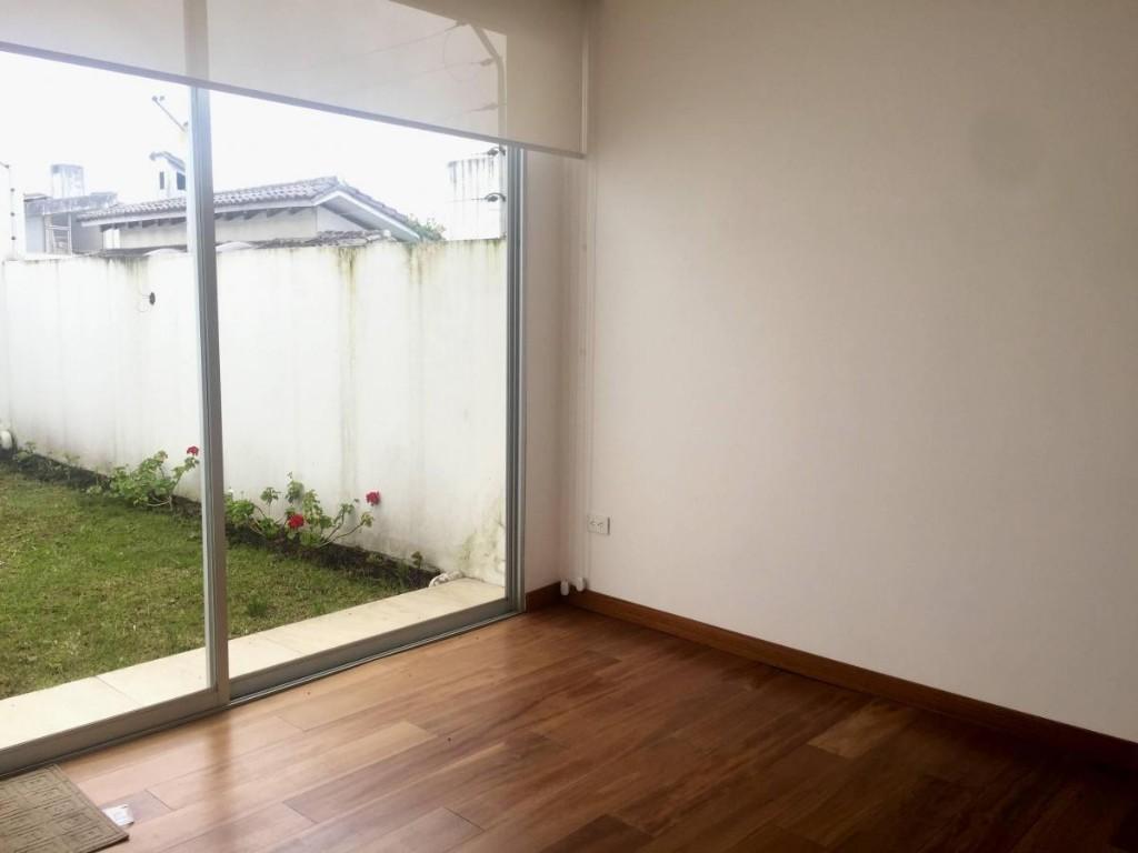 MUY AMPLIO DEPARTAMENTO EN SAN LUIS , LA ROSA TORO SE ALQUILA en Lima - Imagen 2