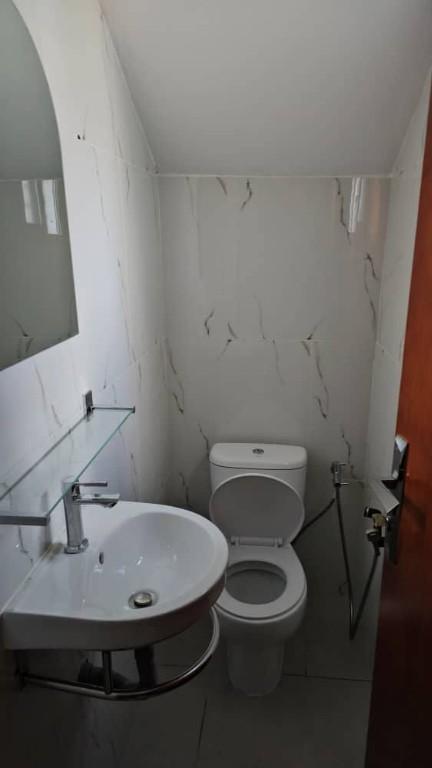 DUPLEX EN LOCATION A LA RIVIERA 4 SYNACASSI 1 à Abidjan - Photo 4