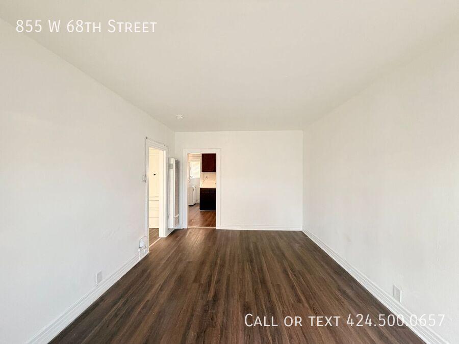 FREE MONTH MOVE IN SPECIAL - In Unit Laundry in Florence-Graham - Image 1