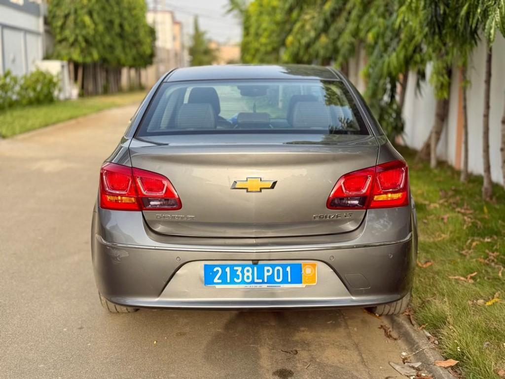 Chevrolet Cruze en vente rapide à Abidjan - Photo 1
