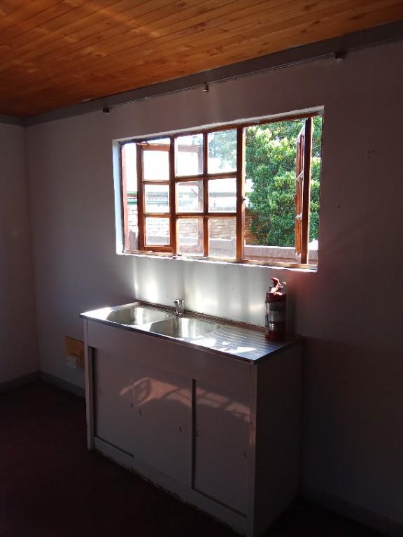 Log home to Rent in Spring's in Benoni - Image 2