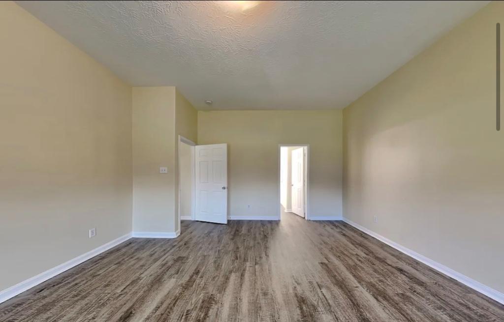 5 BEDROOM HOME SUITABLE FOR A NICE FAMILY AVAILABLE FOR RENT in Houston - Image 9