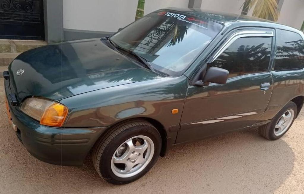 TOYOTA STARLET COUPE AVION (02 PORTIÈRES) au Cameroun - Photo 1