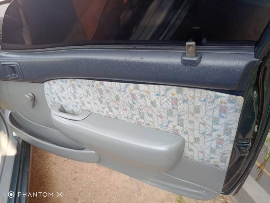 TOYOTA STARLET COUPE AVION (02 PORTIÈRES) au Cameroun - Photo 3