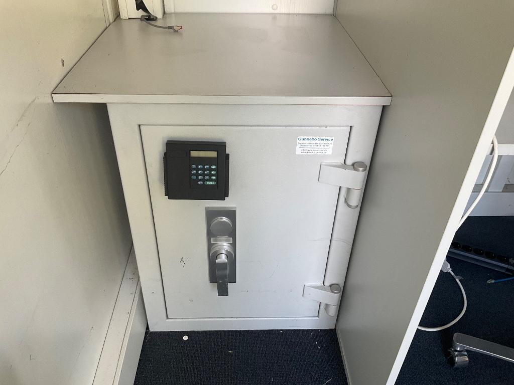 Módulo bancario con ventanilla y vidrio blindado B2 + A/C, en Pedregal de Santa Úrsula - Imagen 9