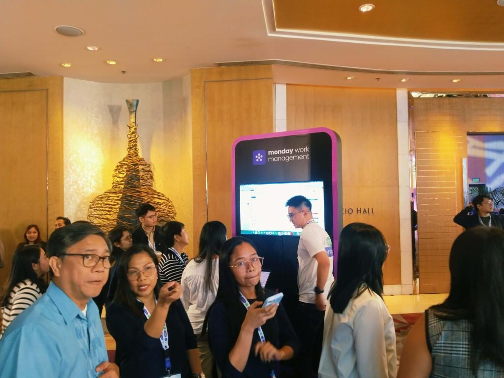 Smart Features Quality Display LED TV for Rental in Malate - Image 1