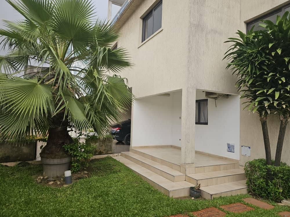 VILLA TRIPLEX 10PIECES A LOUER RIVIERA M'BADON à Abidjan - Photo 7