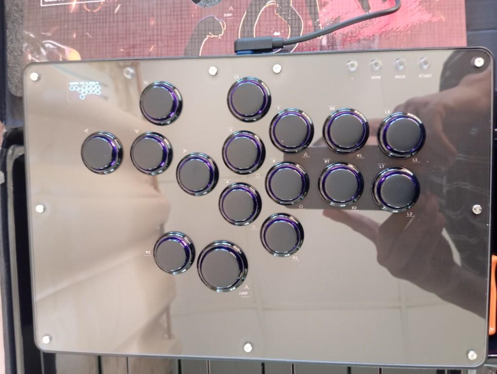 Control Gamer Cosmox Hautepad U16 en La Chorrera - Imagen 6