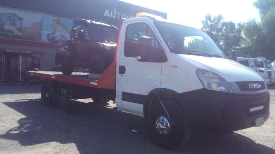 GRÚAS/ AUTOS, MOTOS, CAMIONETAS, MAQUINARIAS, HERRAMIENTAS...... en Vicente López - Imagen 3