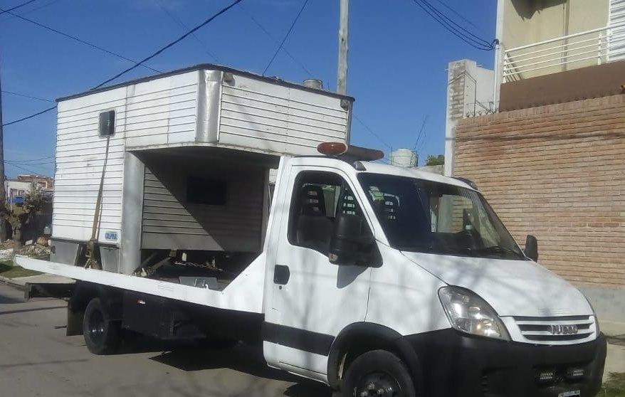 GRÚAS/ AUTOS, MOTOS, CAMIONETAS, MAQUINARIAS, HERRAMIENTAS...... en Vicente López - Imagen 8