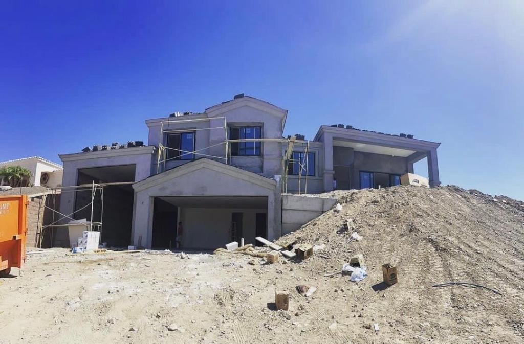 CONTRACTOR JEFF- HOUSE FLIPPER in United States - Image 3