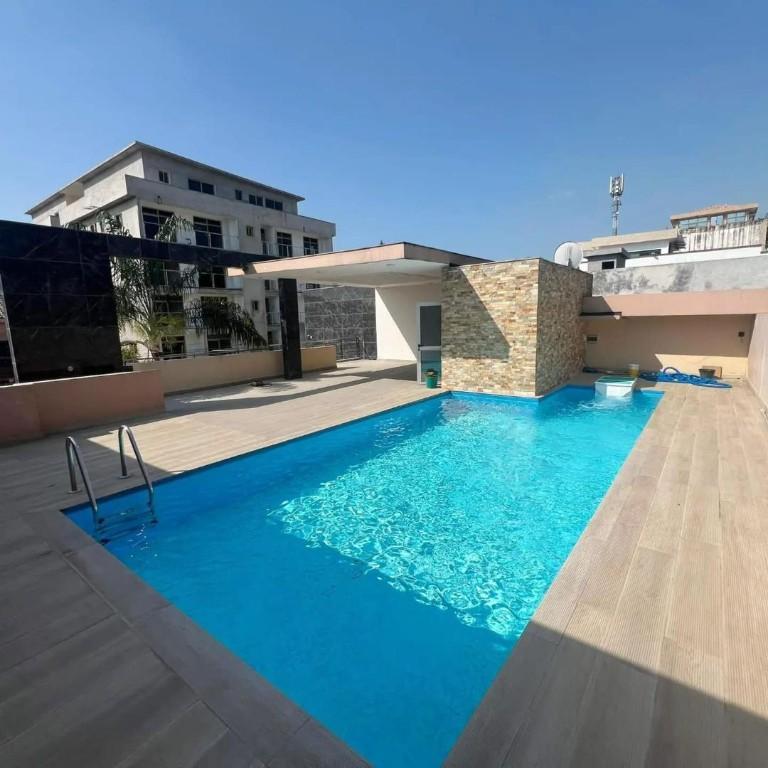 A LOUER UN SUPER DUPLEX DE 8 PIÈCES +PISCINE, RIVIÉRA ATTOBAN en Côte d’Ivoire - Photo 6