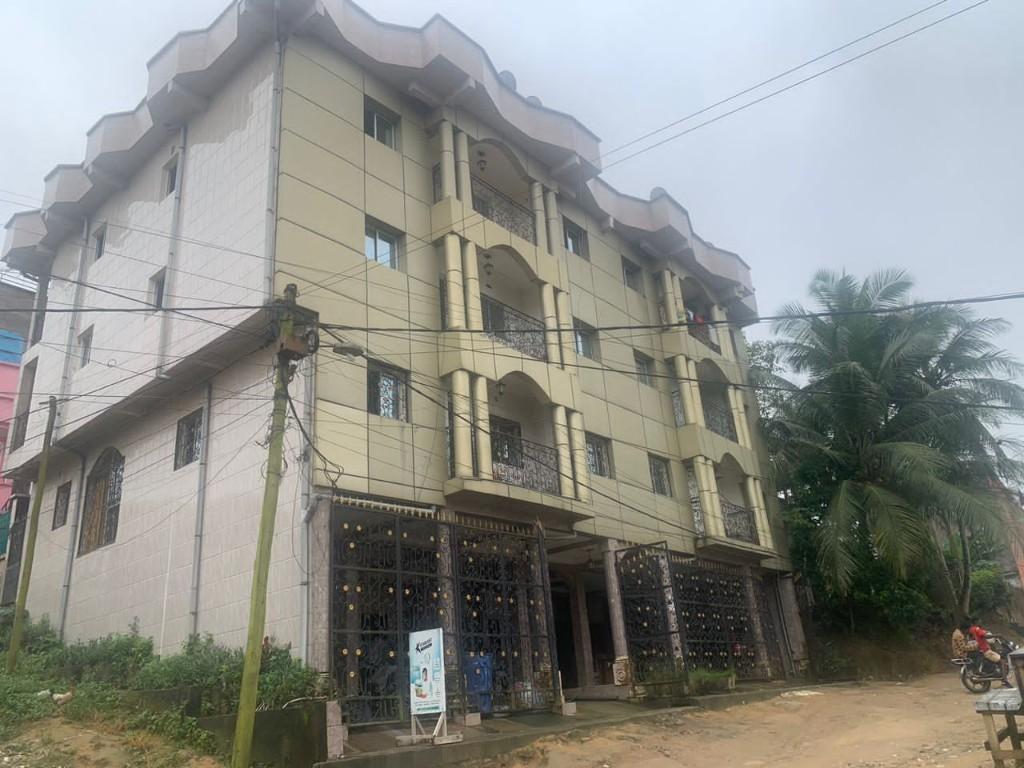 Immeuble à vendre à kotto R+3 à Douala - Photo 2