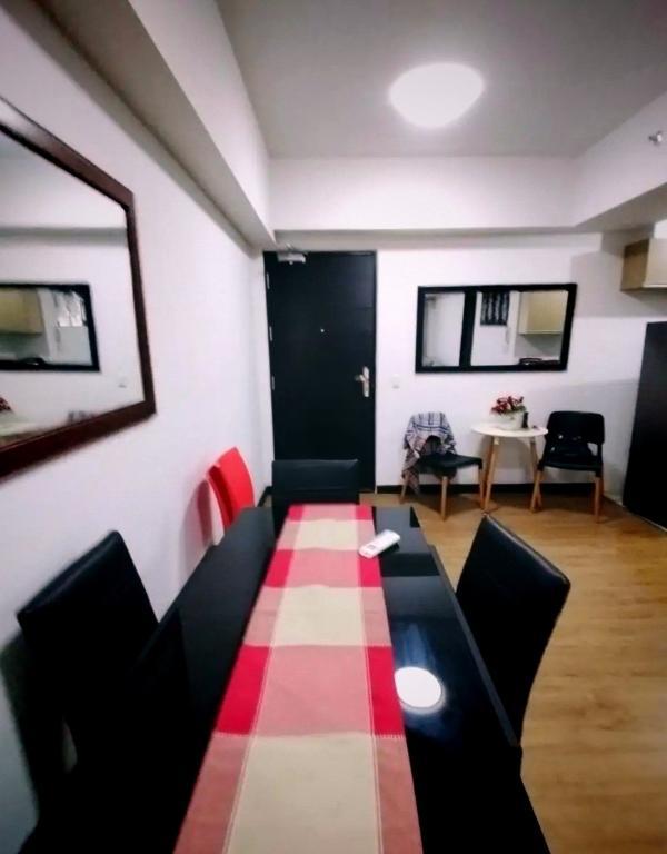 Fully furnished condo unit at One Maridien, BGC in Pansol - Image 4