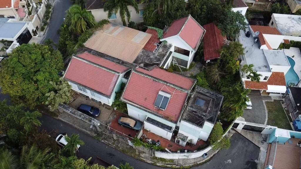 CASA CON AMPLIO TERENO EN LOS RIOS en Santo Domingo - Imagen 5