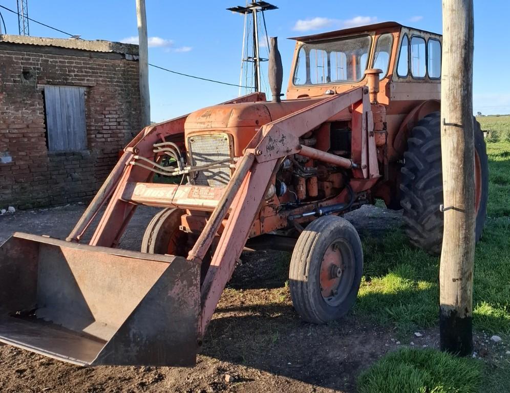 Tractor Fiat 780 R con Pala Frontal COD. 66 en Tres Arroyos - Imagen 2