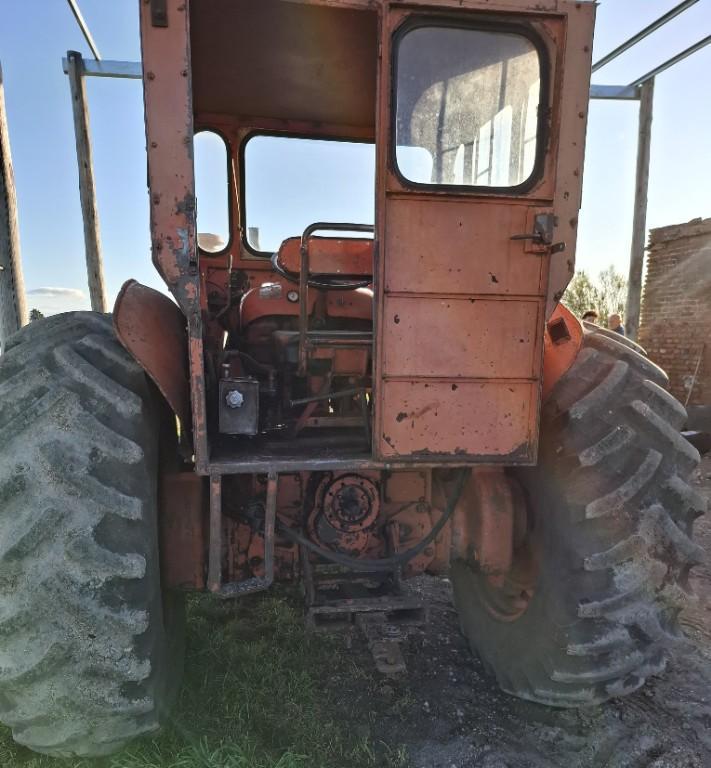 Tractor Fiat 780 R con Pala Frontal COD. 66 en Tres Arroyos - Imagen 5