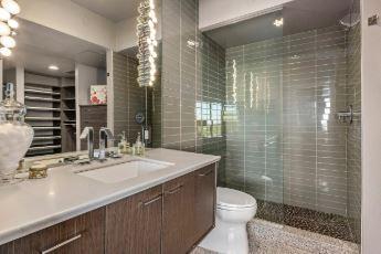 2 BEDROOM APARTMENT FOR SALE in Phoenix - Image 9