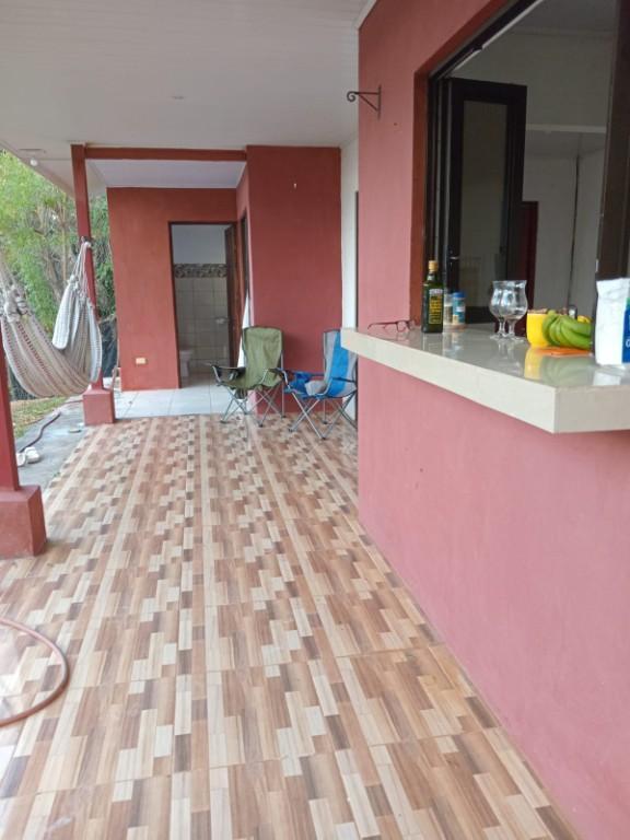 SE RENTA BELLA CASA EN ALTO LÓPEZ, ATENAS. en Naranjo - Imagen 2
