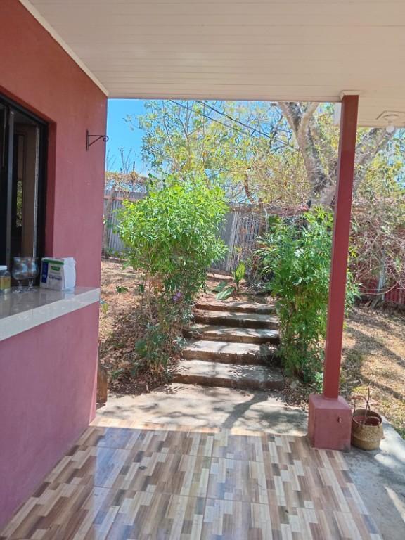 SE RENTA BELLA CASA EN ALTO LÓPEZ, ATENAS. en Naranjo - Imagen 4