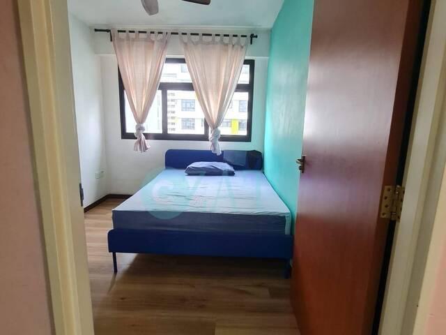 Tampines Room Rental - immediate Move In in Pasir Ris - Image 1