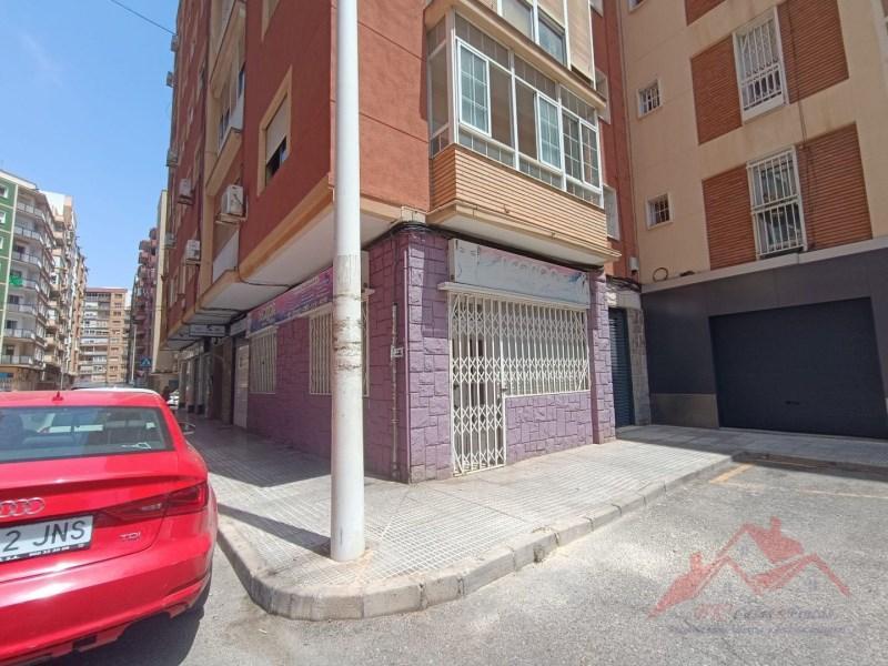 Local comercial en Cartagena - Imagen 1