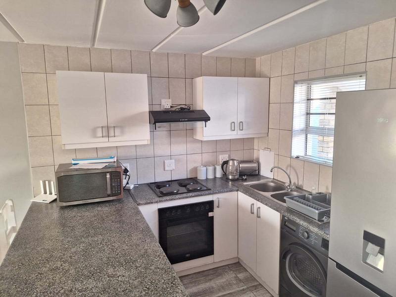 Apartment / Flat 755-ref-796 for Sale in Hartenbos, Hartenbos in Mossel Bay - Image 1