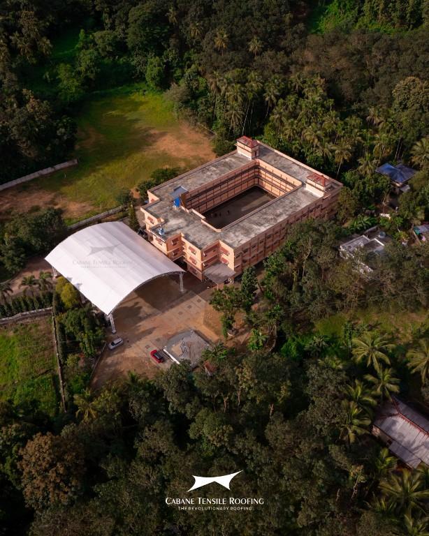 Designed to last and defined for protection - Cabane in Manjeri - Image 8