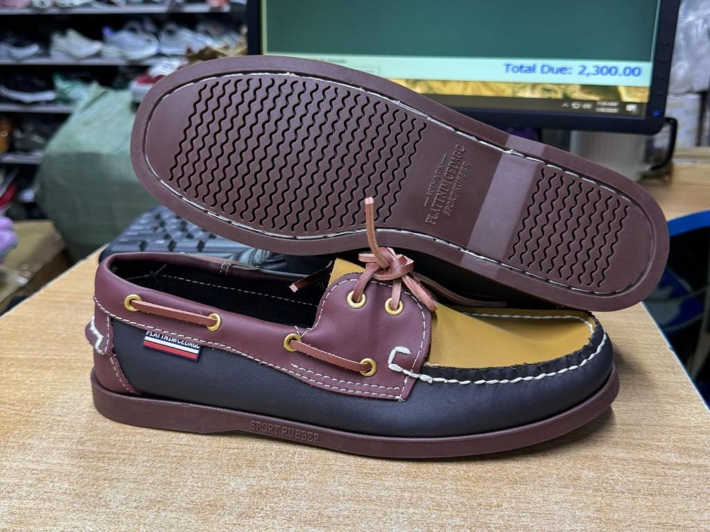 Men Sebago dockside loafers in Nairobi - Image 7