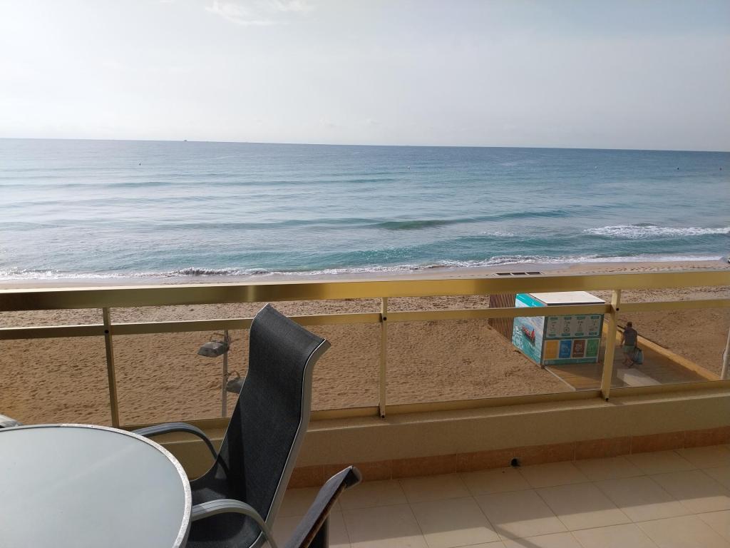 FRONTAL AL MAR en Calafell - Imagen 1