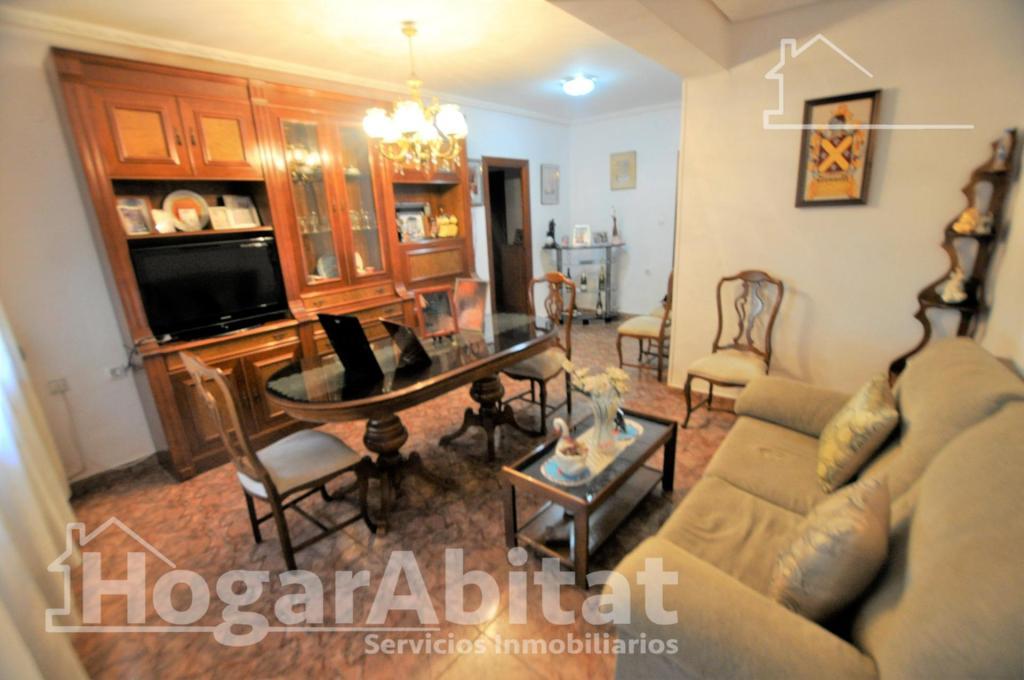 ¡GRAN OPORTUNIDAD! MUY AMPLIO CON 5 DORMITORIOS, AMPLIO … en Manises - Imagen 1