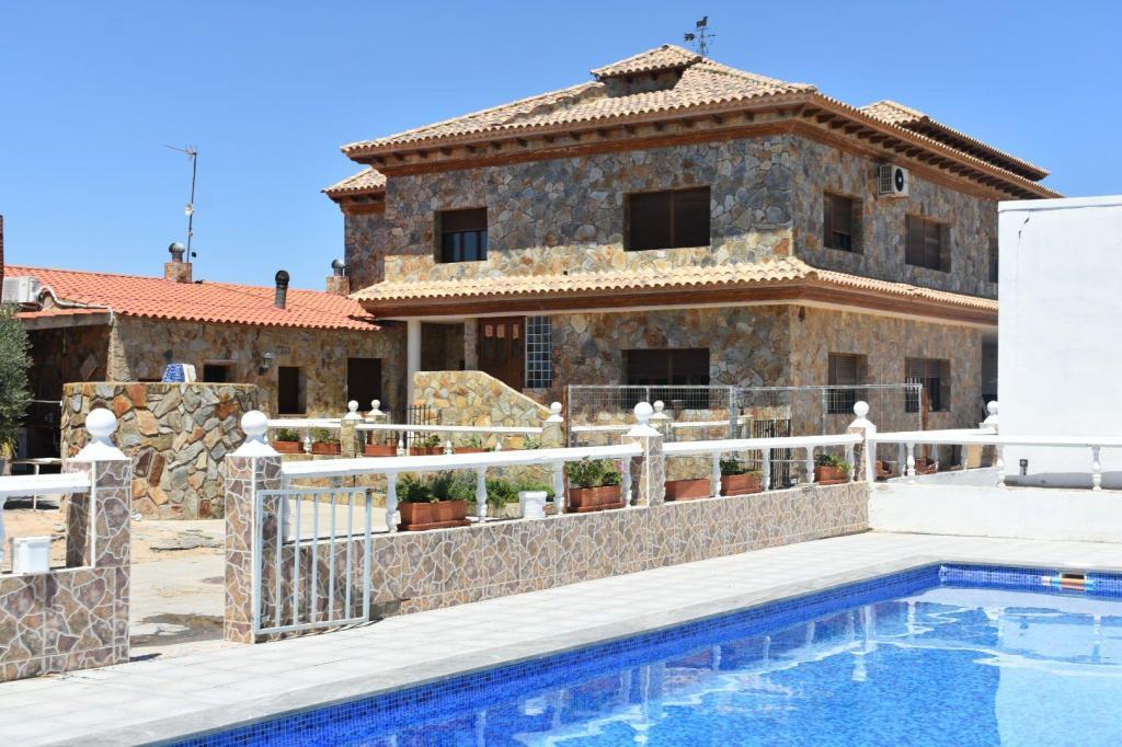 ALQUILER CASA RURAL DE FEBRERO A ABRIL IDEAL PARA RUTAS A … en Albacete - Imagen 1