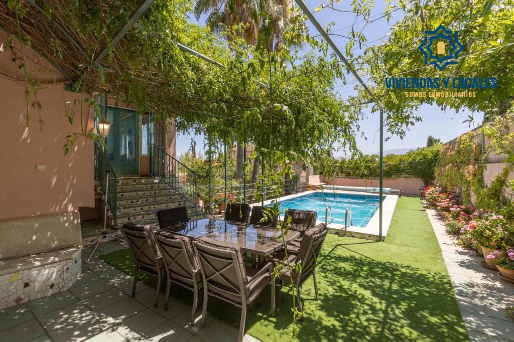 ESPECTACULAR CASA CON PISCINA EN LAS GABIAS en Armilla - Imagen 1