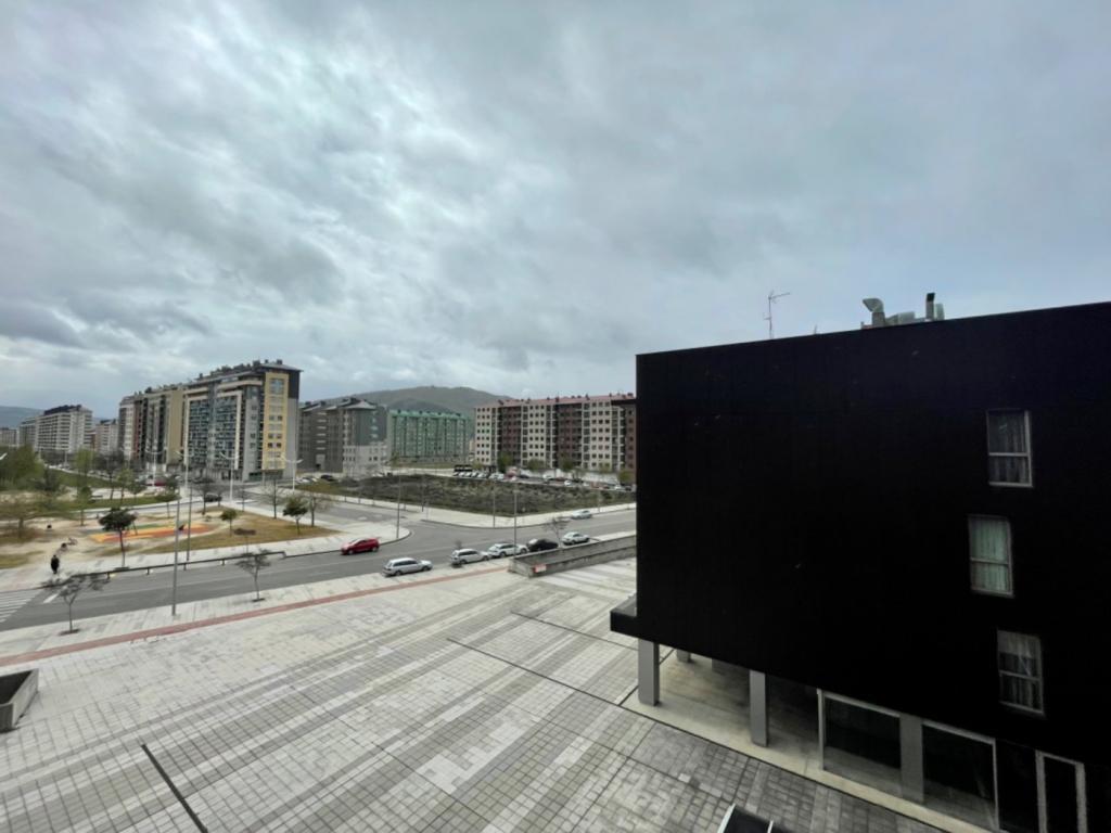 OFICINA EN LA ROSALEDA en Ponferrada - Imagen 1