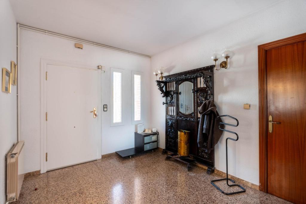 AMPLIA CASA UNIFAMILIAR A RUBÍ en Olesa de Montserrat - Imagen 1