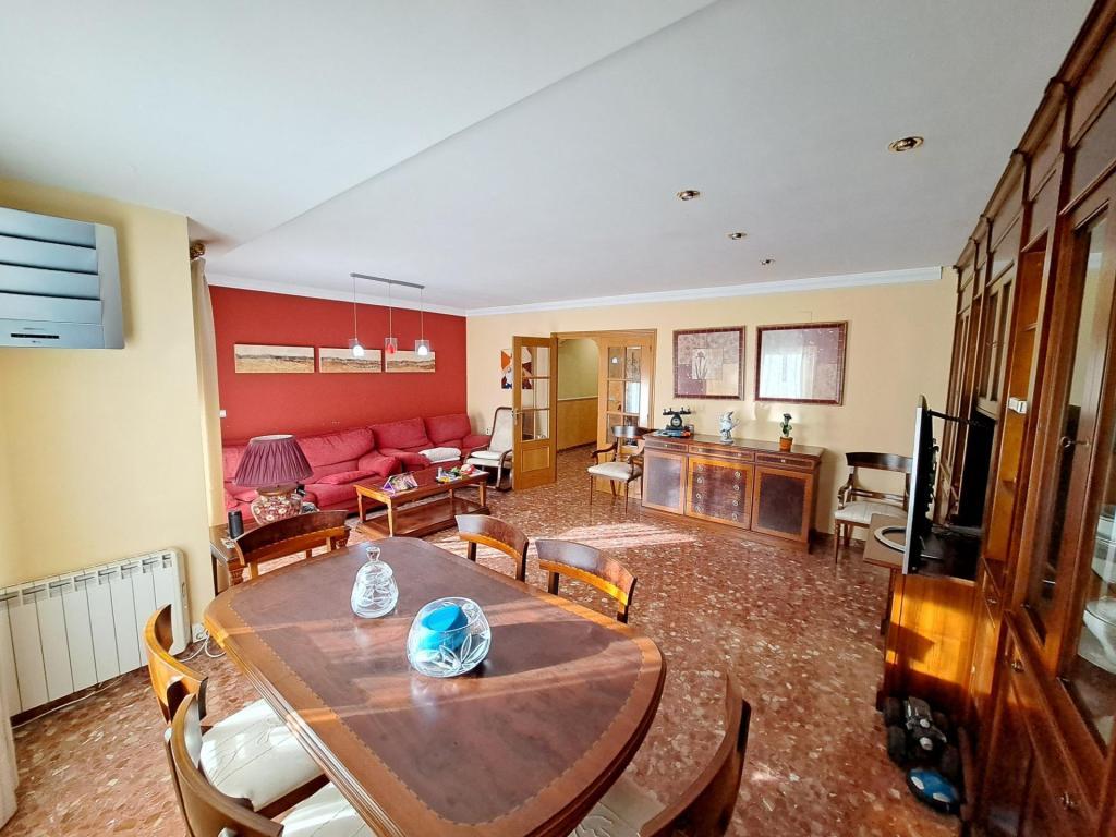 EXCELENTE PISO EN VENTA en Alzira - Imagen 1
