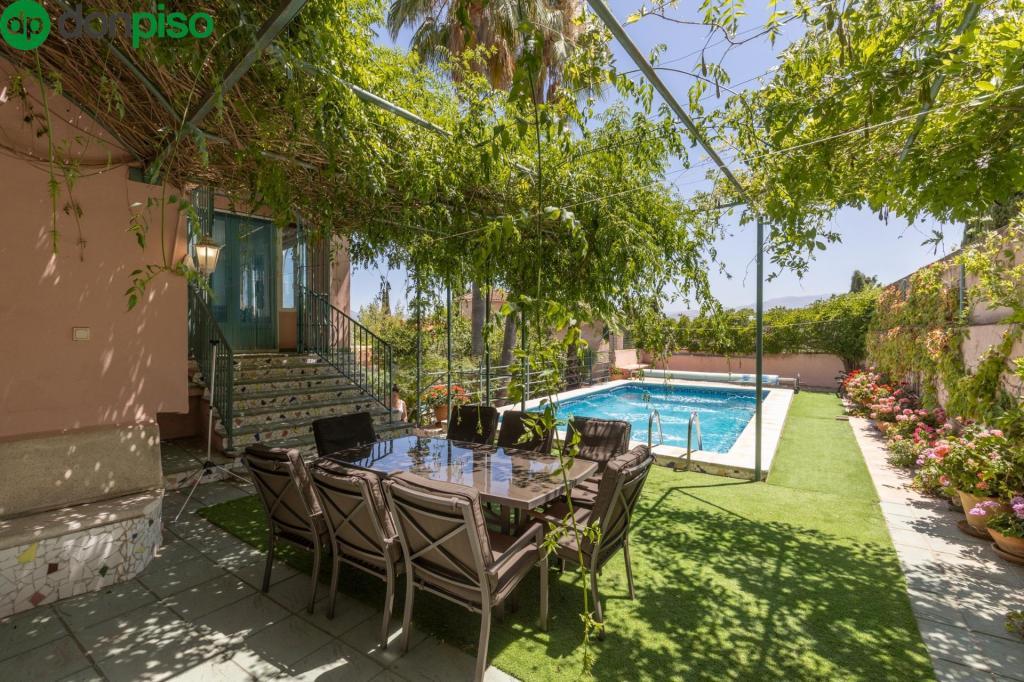 ESPECTACULAR CASA CON PISCINA EN LAS GABIAS en Armilla - Imagen 1