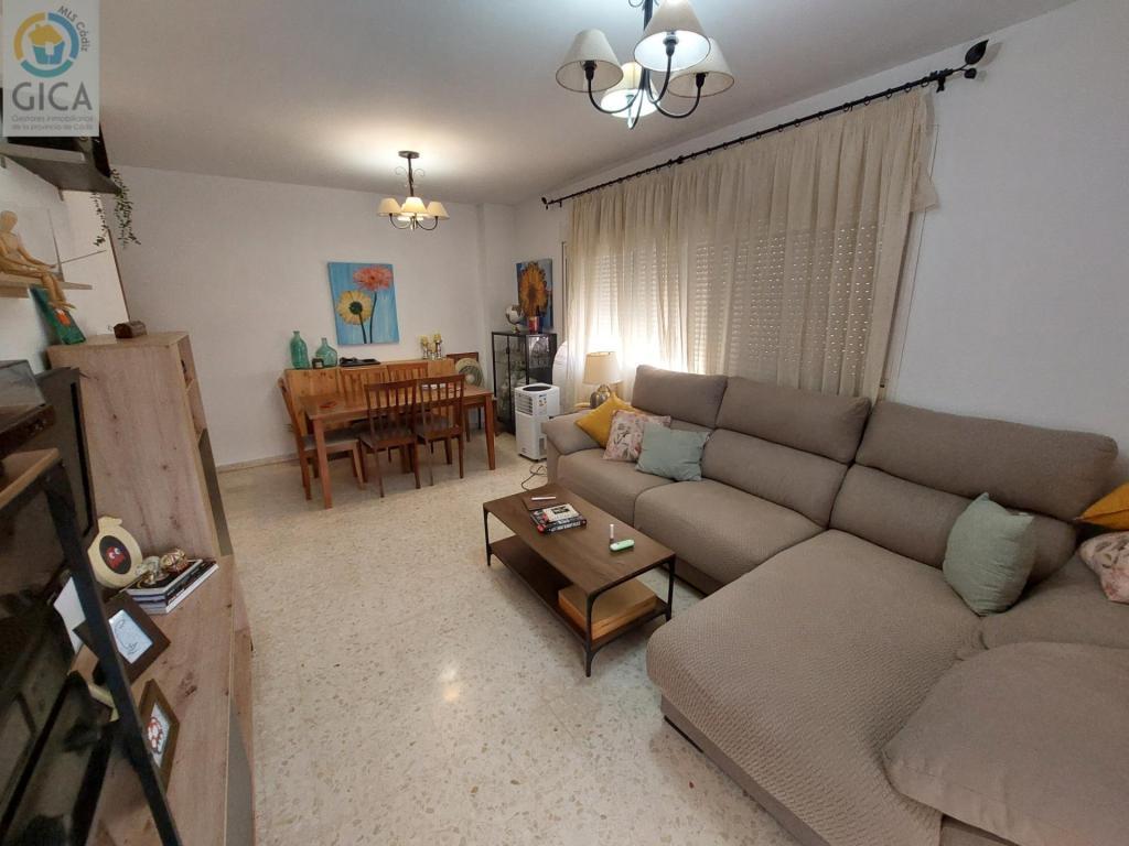 PISO DE 3 DORMITORIOS en Algeciras - Imagen 1