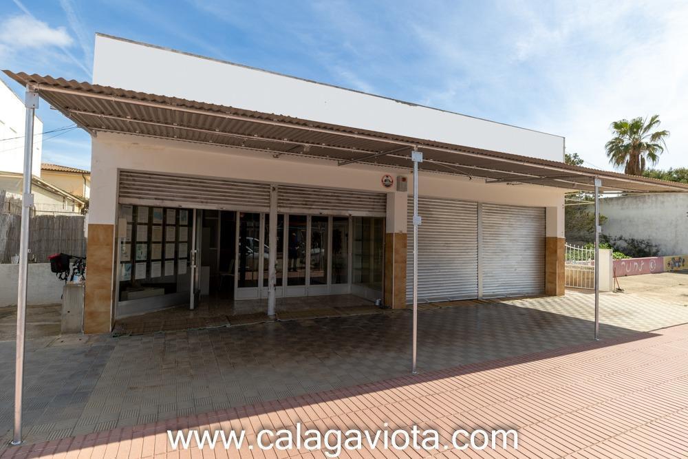 Venta de Local en Rincón de la Victoria en Llucmajor - Imagen 1