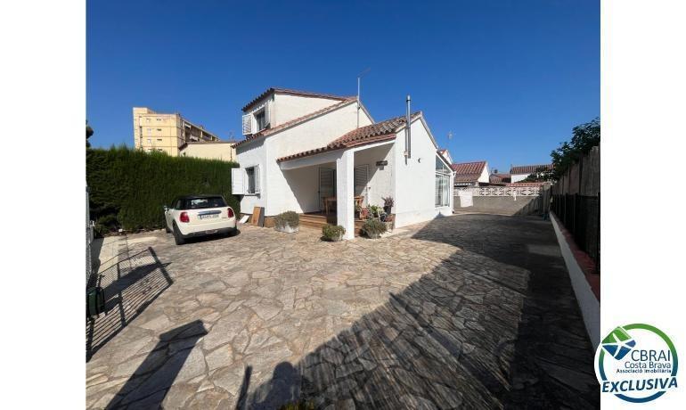 Venta de Casa en Roses en Figueras - Imagen 1