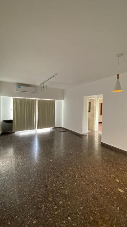 DEPTO 3 AMB CON BALCON en Inmomap en San Isidro - Imagen 1