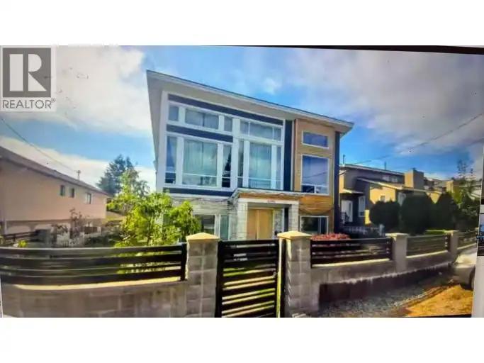 Ground level 6190 CLINTON ST. in New Westminster - Image 1