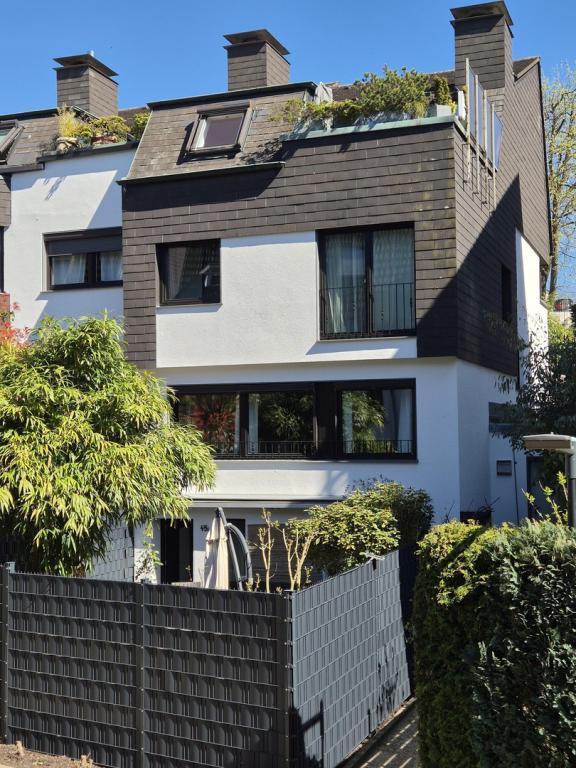 Wunderschöne Splitlevel Wohnung mit eigenem Eingang in Heiligenhaus - Bild 1