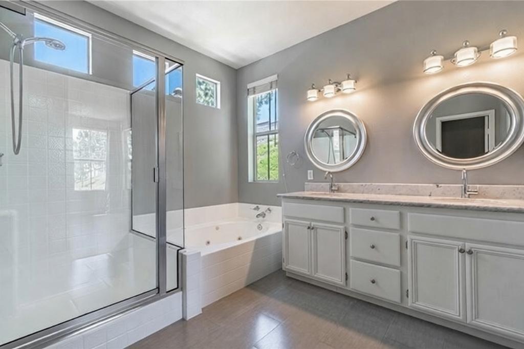 Beautifully Well Maintained Home For Rent in Orange - Image 6